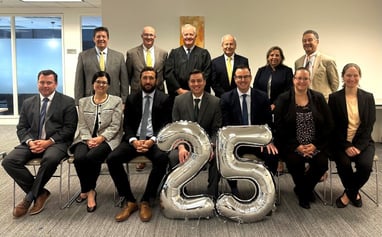 Group photo of attorneys and judges from the 25th anniversary of the mock trial program.